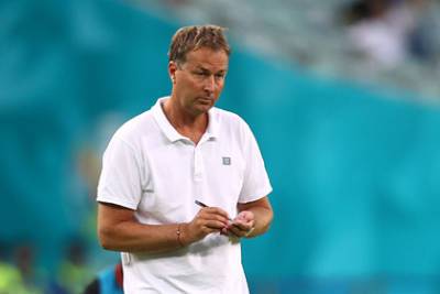 Тренер сборной Дании после поражения от Англии на Евро раскритиковал судей