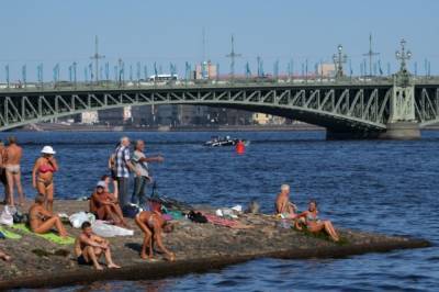 Погода в Петербурге вновь побила температурный рекорд