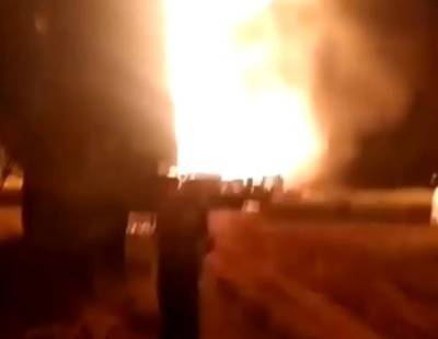 На месторождении «Роснефти» более двух часов тушили пожар на скважине