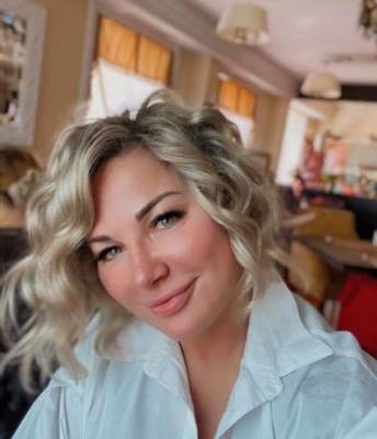 Похудевшая Мария Максакова отдыхает в бикини в шикарном отеле Одессы