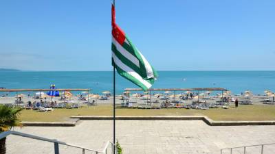 В Абхазии нашли тело утонувшего в море туриста из Саратова