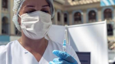 Французский МИД призвал Евросоюз бойкотировать российские вакцины