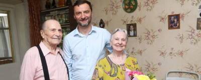 Виктор Неволин поздравил семейную пару раменчан с 70-летием совместной жизни