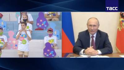 Путин поддержал финалиста конкурса «Большая перемена», который заплакал