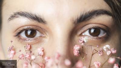 Офтальмолог объяснил, о каких заболеваниях могут предупреждать красные глаза