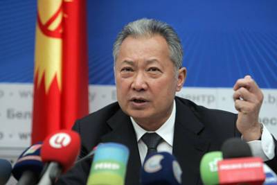 Курманбек Бакиев - Аскар Акаев - Два бывших президента Киргизии объявлены в розыск - lenta.ru - Киргизия
