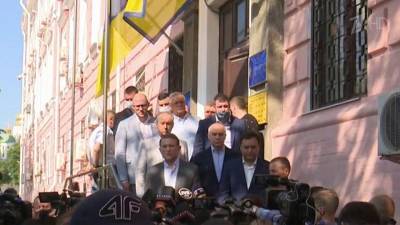 В Киеве суд рассматривает ходатайство прокуратуры о продлении домашнего ареста Виктору Медведчуку