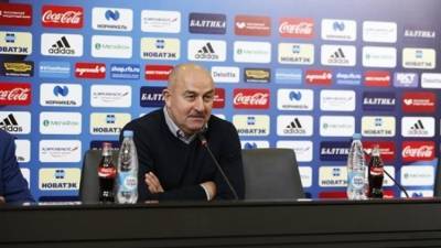 Черчесов сделал заявление после увольнения с поста главного тренера сборной России