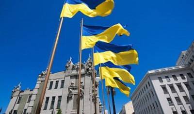 Суета вокруг народов: ущемляет ли новый украинский закон права русских?