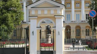 В бюджет Петербурга за полгода поступило более 10 млрд рублей от продажи и аренды недвижимости