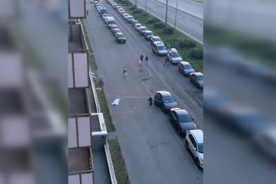 В Петербурге подросток упал с балкона седьмого этажа