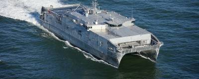 Транспортно-десантный корабль USNS Yuma ВМС США вошел в воды Черного моря