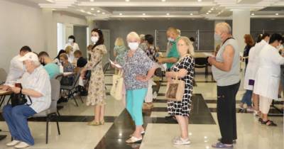 Вакцинированные CoronaVac украинцы могут посетить уже 10 стран: точный список