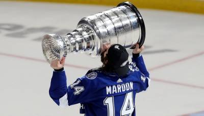 Форвард Тампы Марун стал первым хоккеистом за 38 лет, выигравшим три Кубка Стенли подряд