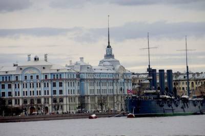 В Петербурге ужесточат антиковидные ограничения