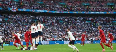“Дайте им трофей уже сейчас”: в сети возмутились из-за пенальти в ворота Дании в 1/2 финала Евро-2020