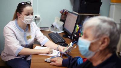 В Петербурге заявили о прохождении пика заболеваемости COVID-19