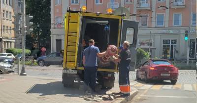 «С гидрантом «Луизой» всё отлично»: пожарное оборудование с Комсомольской забрали сотрудники МЧС