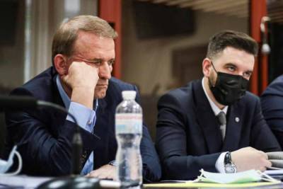 Суд Киева анонсировал решение по мере пресечения Медведчуку