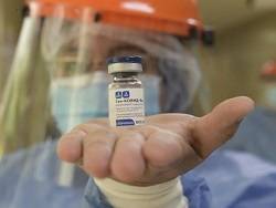 Франция призвала ЕС не признавать вакцины от коронавируса из России и Китая