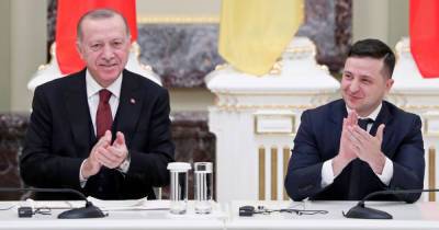 Зеленский обсудил с Эрдоганом НАТО, крымских татар и поставки газа