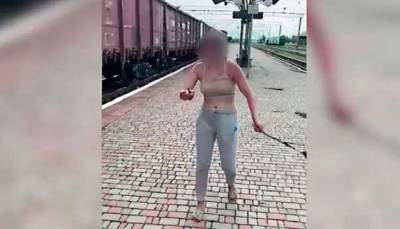 В Миргороде задержали девушку, напавшую с ножом на полицейского