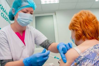Скажите "нет": во Франции настаивают не признавать российские и китайские вакцины от COVID-19