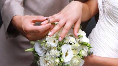 Более 70% россиян оказались сторонниками официального брака