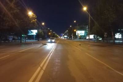 Мужчина на самокате попал в реанимацию после столкновения с Land Rover в Новосибирске