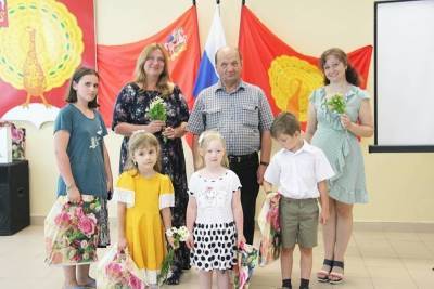 Лучших чтецов стихотворений о семье выбрали в Серпухове