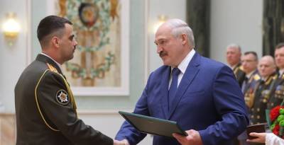 Александр Лукашенко: офицерский корпус - опора безопасности государства