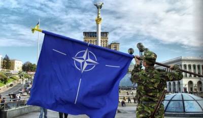 Кулеба потребовал от НАТО «честного ответа» о вступлении Украины в Альянс