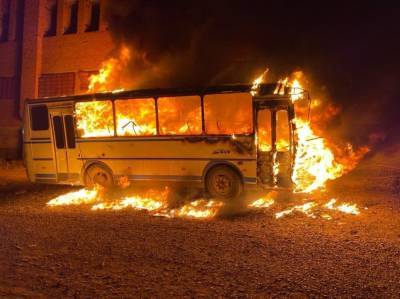 В Астрахани за сутки сгорели автобус и два гаража