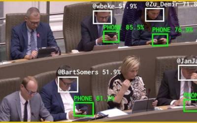 В Бельгии начали «наказывать» отвлекающихся на телефоны депутатов