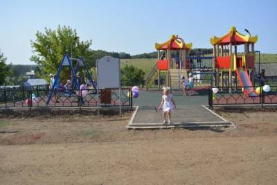 В Бураевском районе появилась детская площадка стоимостью 2,5 млн рублей