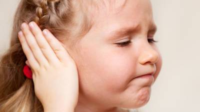 Почему у детей в Израиле летом болят уши: пройдет само или давать антибиотики