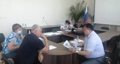 Вице-спикер Заксобрания Иркутской области Кузьма Алдаров побывал с рабочей поездкой в Боханском районе
