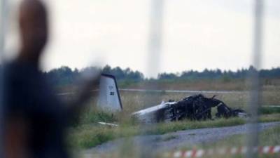 В Швеции при взлете потерпел крушение самолет с парашютистами