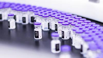 Нужна ли третья прививка? Альянс Pfizer-BioNTech запросит разрешение - ru.euronews.com - США - Франция - Япония - Венгрия