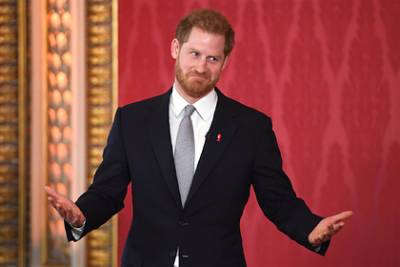 Принц Гарри попытался изменить порядки в королевской семье — СМИ