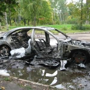 В Коммунарском районе Запорожья сгорел «Мерседес»