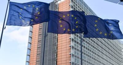 ЕС готов активнее содействовать преодолению кризиса в Карабахе - еврокомиссар