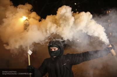 Политолог Бортник рассказал, в каком году на Украине случится революция