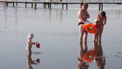 Роспотребнадзор Петербурга назвал признаки не подходящих для купания водоёмов