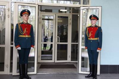 Более 2 тысяч девушек поступают в российские военные вузы в этом году – Учительская газета