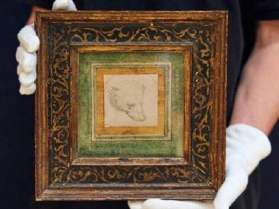 Крошечный рисунок Леонардо да Винчи продали за 12 миллионов долларов