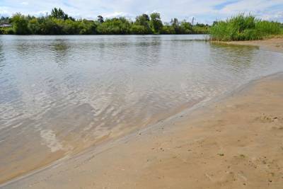 Власти Кургана снова разрешили купаться на Бабьих песках: вода прошла все проверки