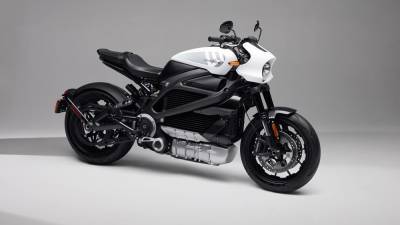 Суббренд Harley-Davidson выпустил электромотоцикл LiveWire ONE с мощностью 105 л.с., батареей 15,5 кВтч, запасом хода 235 км и ценником $21,999