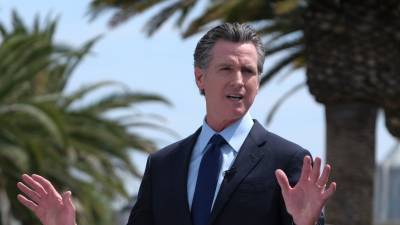 Губернатор Калифорнии призвал жителей сократить потребление воды на 15%