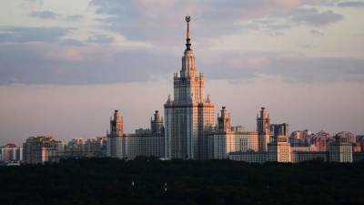 В МГУ оценили предложение о новых правилах пребывания иностранцев в России